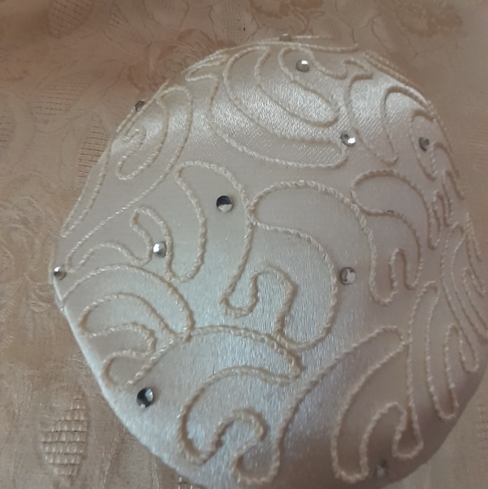 ❌️SOLD/Other Online Site Ivory Satin Bridal Vintage Hat - Picture 5 of 7